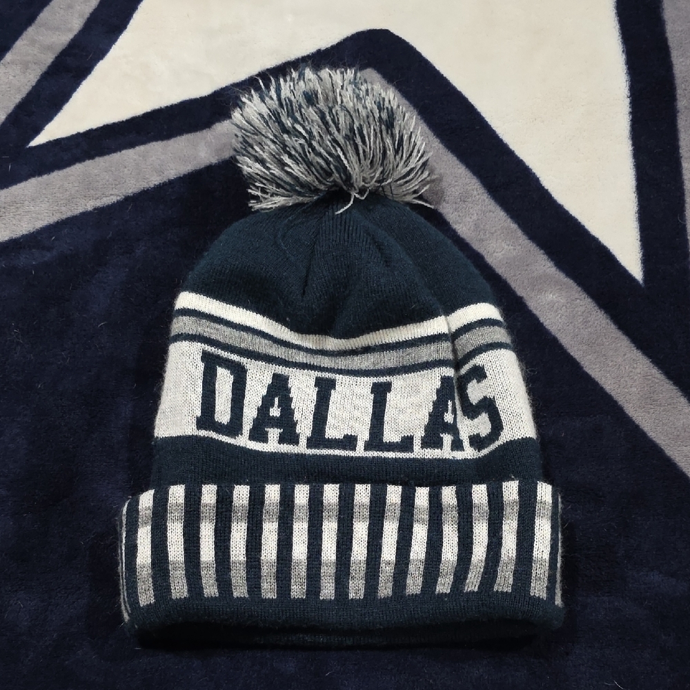 Dallas Knit Beanie with Pom